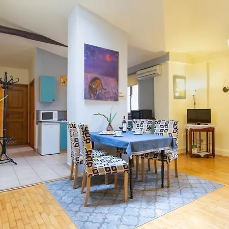 Art Loft Apartment *